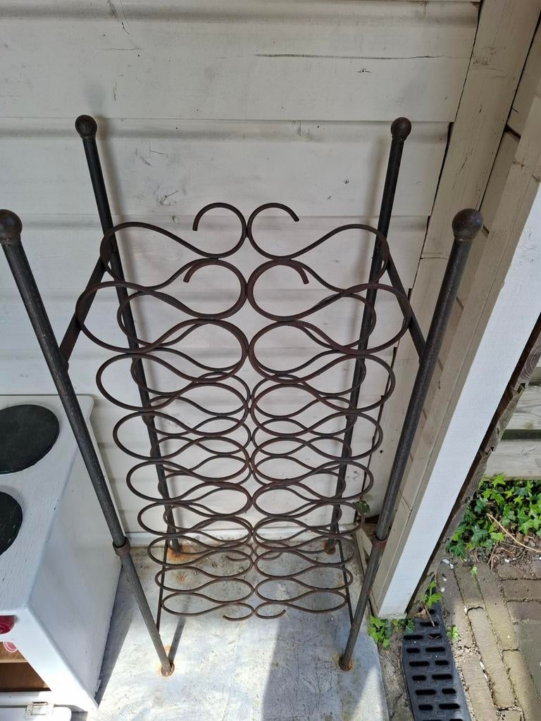 Wijnrek, ijzer, Ophalen, Gebruikt, 25 flessen of meer, Metaal