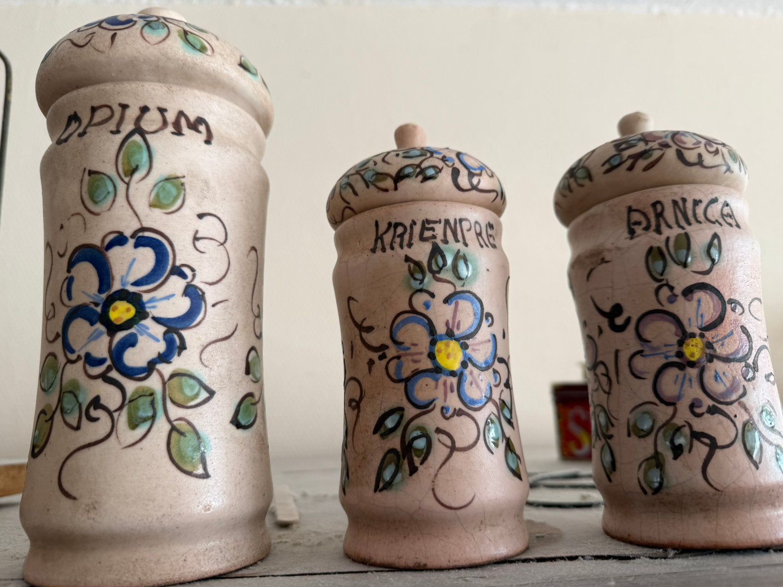 Drie aardewerken potjes van Artesa, Ophalen, Gebruikt, Steen/keramiek