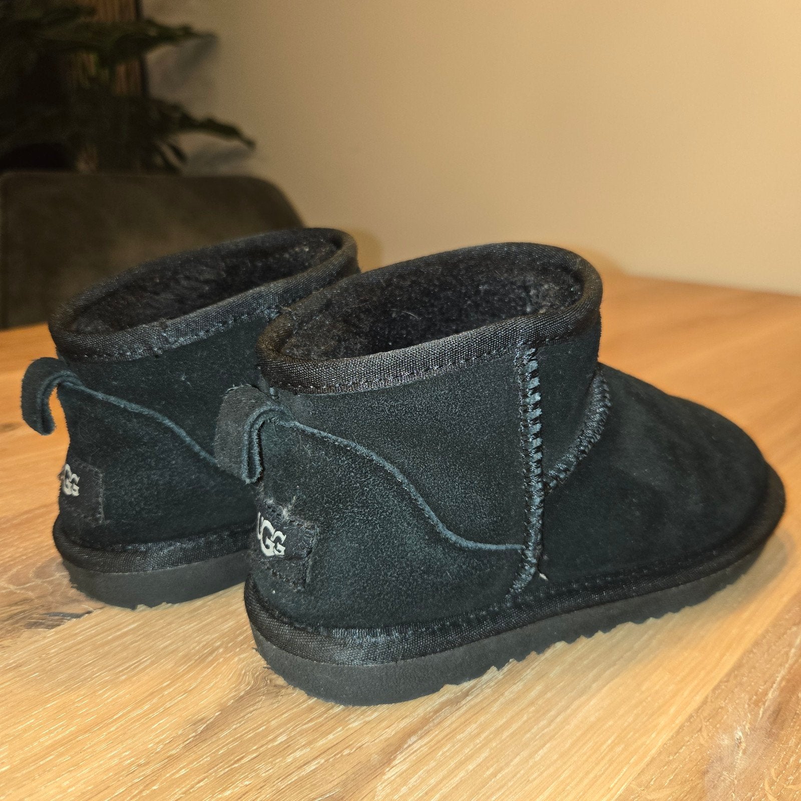 UGG Kids Classic Ultra Mini maat 33, UGG, Jongetje of Meisje, Laarsjes, Ophalen of Verzenden
