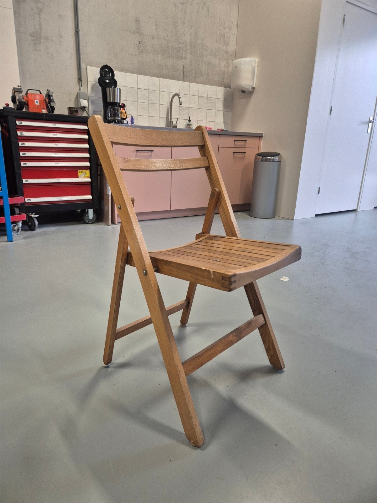 12 houten klap stoelen., Tuin en Terras, Ophalen, Zo goed als nieuw, Hout, Inklapbaar