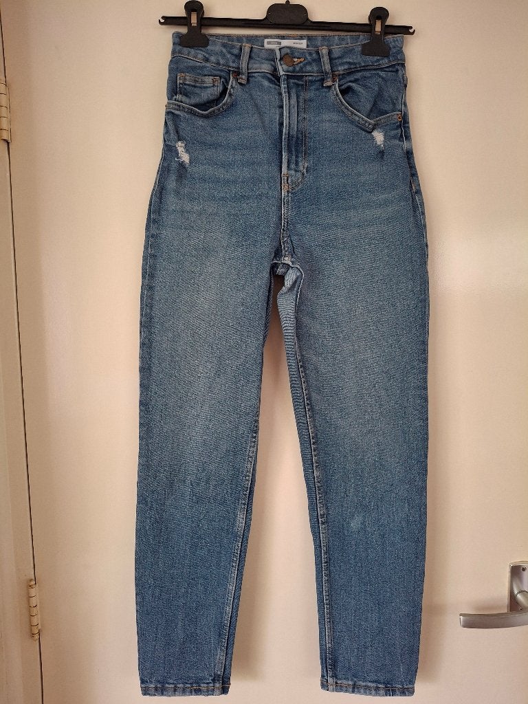 Spijkerbroek maat 34 Bershka - mom slim -, Blauw, W27 (confectie 34) of kleiner, Gedragen, Bershka