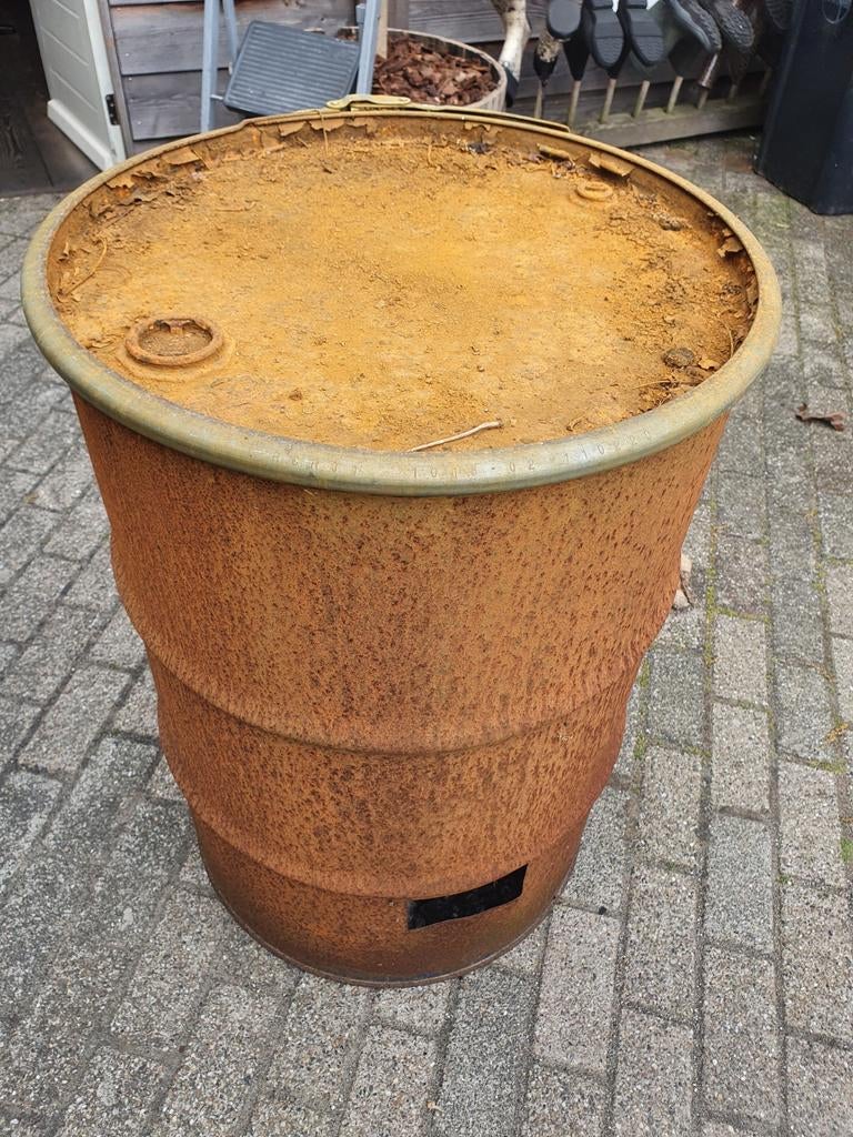 Vuurton oliedrum met deksel, Tuin en Terras, 150 liter of meer, Ophalen, Gebruikt