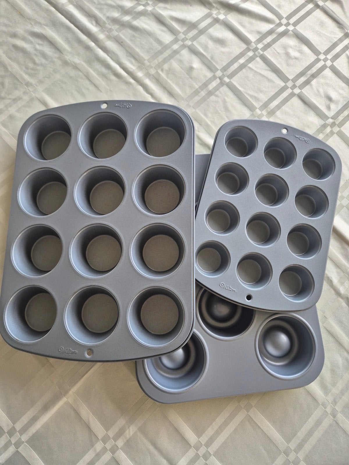 Wilton Muffin- en Cupcakebakvormen - Set van 3, Hobby en Vrije tijd, Ophalen, Gebruikt, Cupcakes, Bakvorm