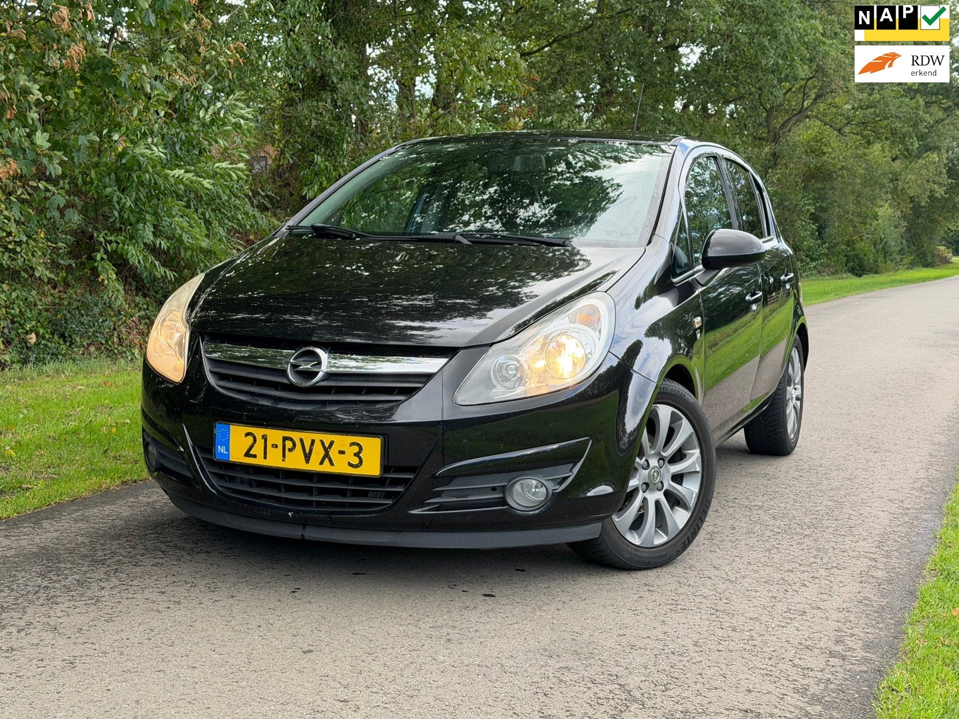 Opel Corsa 1.2-16V '111' Edition | Cruise + Airco Nu € 1.4, Voorwielaandrijving, Euro 5, 86 pk, Gebruikt