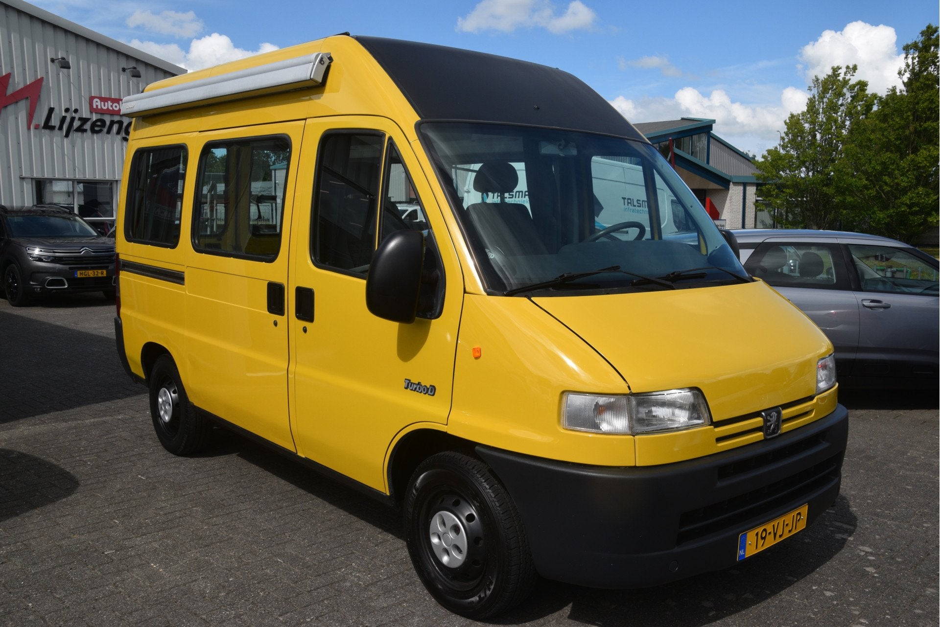Peugeot Boxer 270 CS TDdi 2.5 Buscamper | Fietsrek | Dakraam, Overige merken, Buscamper of Camperbus, Info@lijzengacitroens.nl