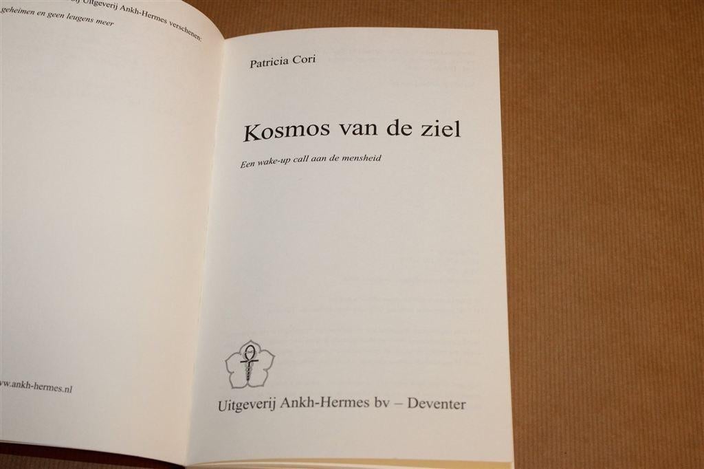 Kosmos van de Ziel — Spirituele Transformatie & 2012, Boeken, Ophalen of Verzenden, Gelezen, Overige onderwerpen, Achtergrond en Informatie
