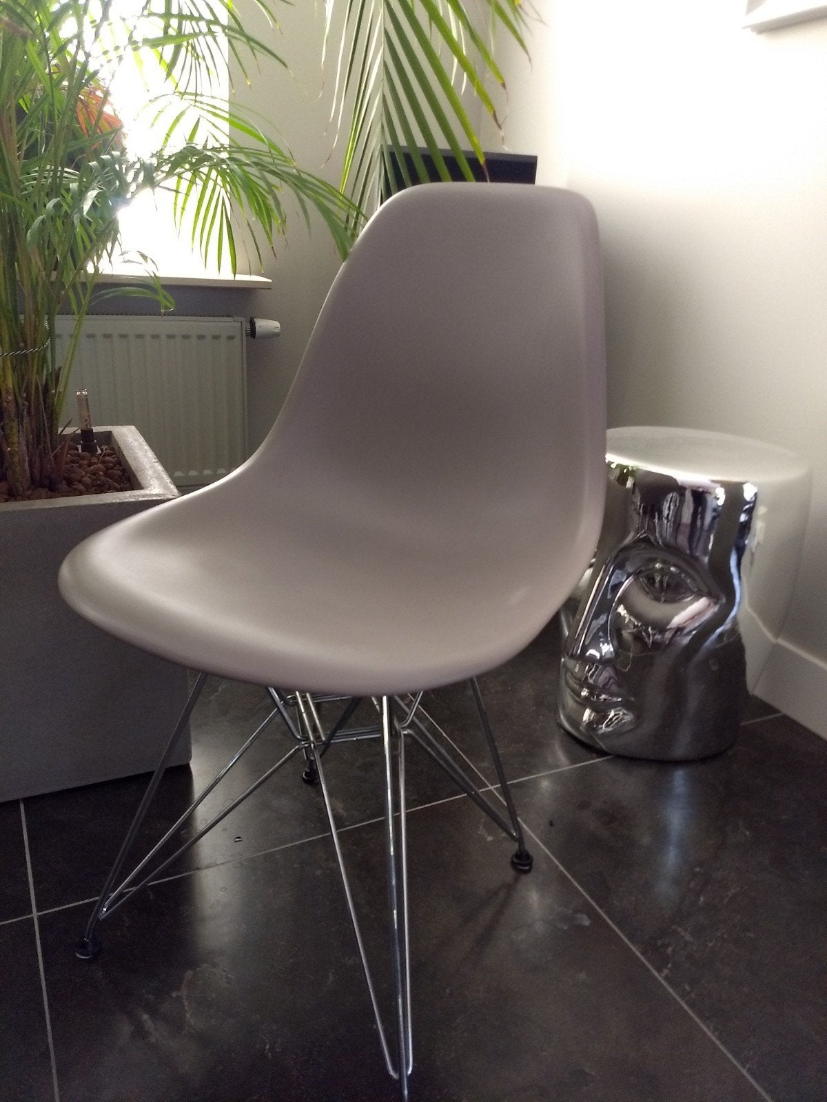 originele Vitra Eames DSR design stoel. grijs/taupe chroom, Ophalen, Design, Zo goed als nieuw, Metaal