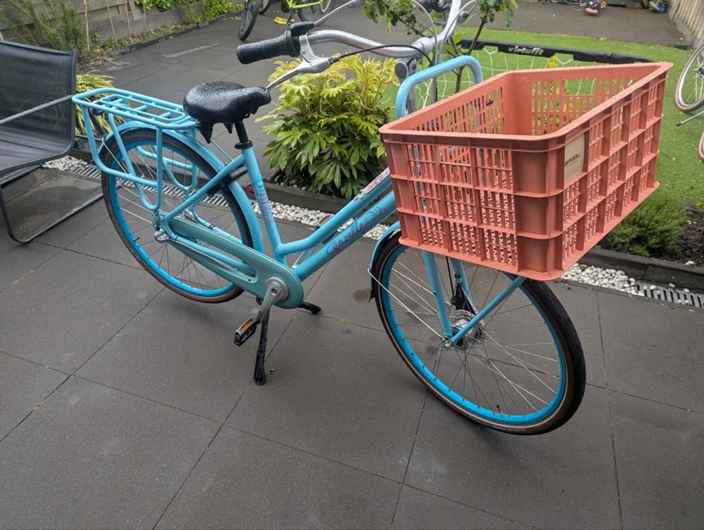 Gazelle miss grace damesfiets met voordrager en krat, Fietsen en Brommers, Fietsen | Dames | Damesfietsen, Gebruikt, Velgrem, Versnellingen