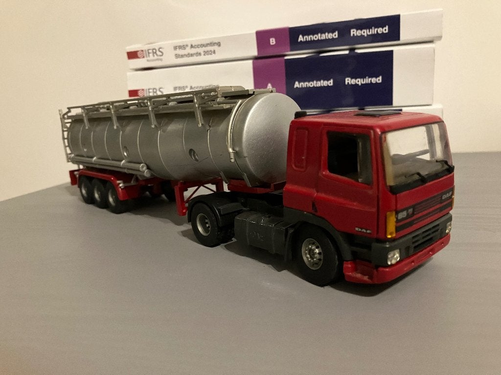 DAF 85CF - Tekno, Hobby en Vrije tijd, Modelauto's | 1:50, Ophalen of Verzenden, Gebruikt, Bus of Vrachtwagen, Tekno