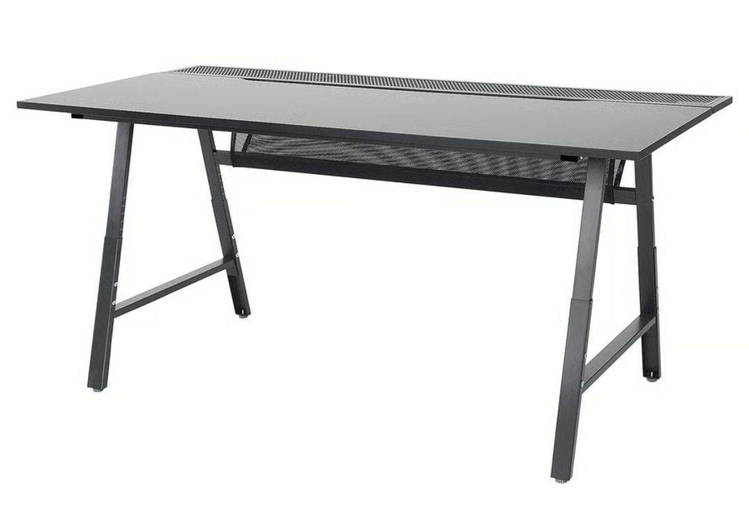 Ikea UTESPELARE bureau - gaming bureau, Ophalen, Zo goed als nieuw