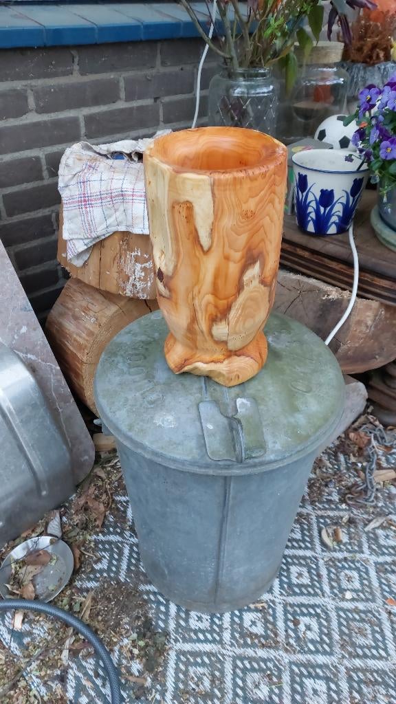Vaas hout, Ophalen, Zo goed als nieuw, Overige kleuren, Overige materialen