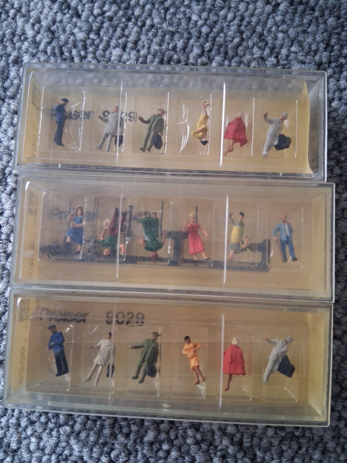 Set van 3 nieuwe doosjes preiser figuren, Overige merken, Gelijkstroom of Wisselstroom, Brug, Tunnel of Gebouw, Nieuw