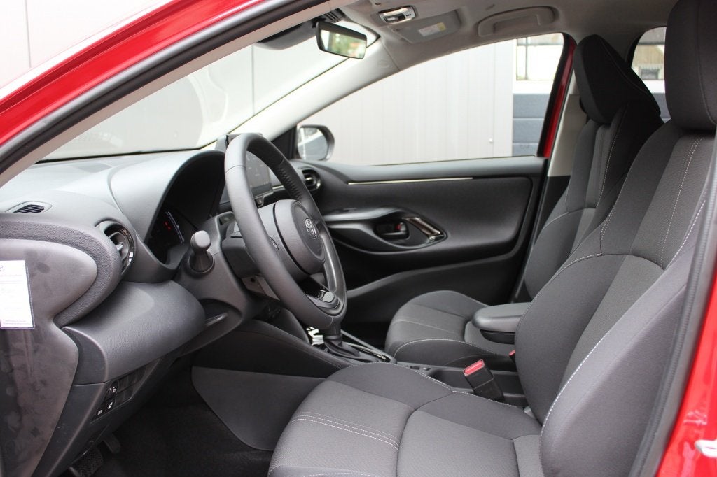 Toyota Yaris 1.5 Hybrid Dynamic Comfort Pack / Lende-steun /, 12 maanden, Gebruikt, Automatische klimaatregeling, 450 kg