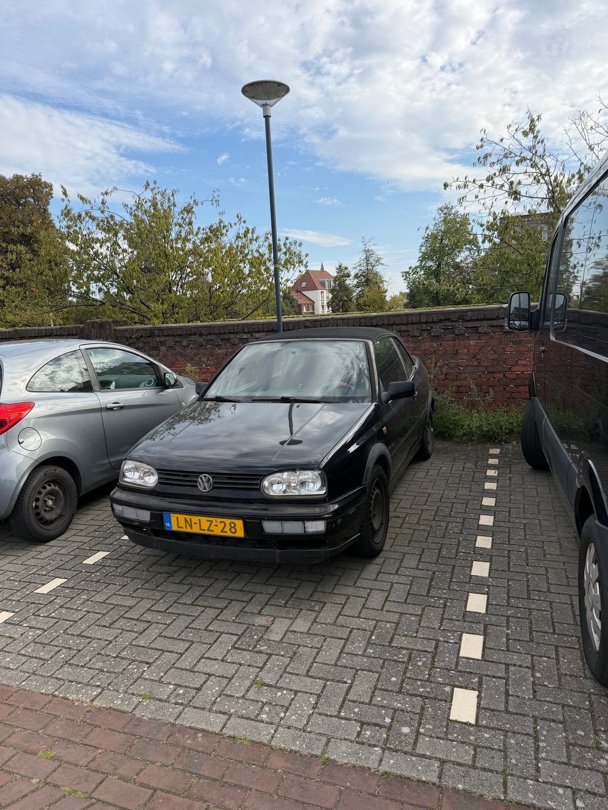 Volkswagen Golf 1.8 Cabriolet 55KW E2 1995 Zwart, Auto's, Voorwielaandrijving, 74 pk, 4 cilinders, Cabriolet