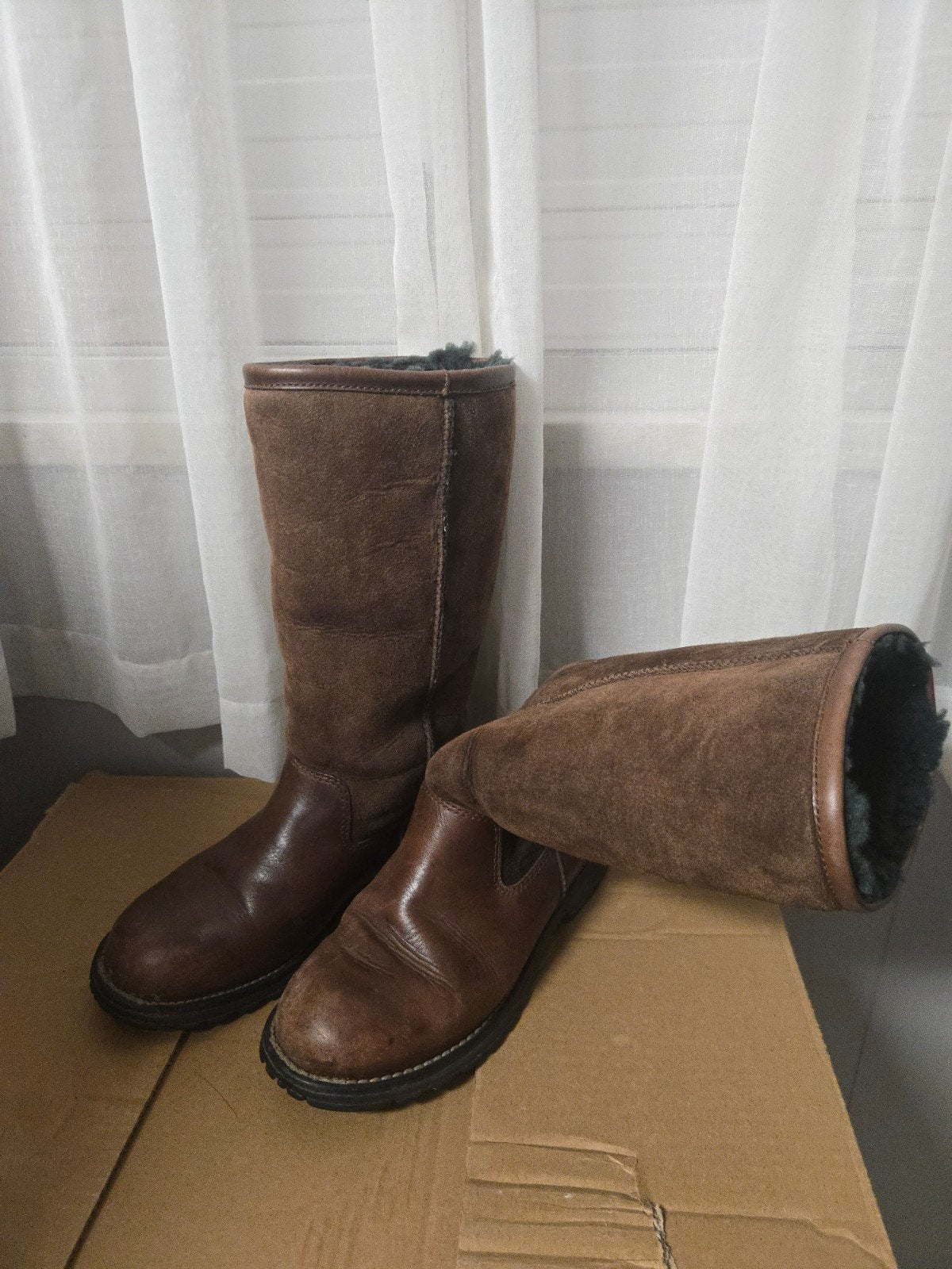 Uggs laarzen - maat 37, UGG, Bruin, Lage of Enkellaarzen, Onbekend