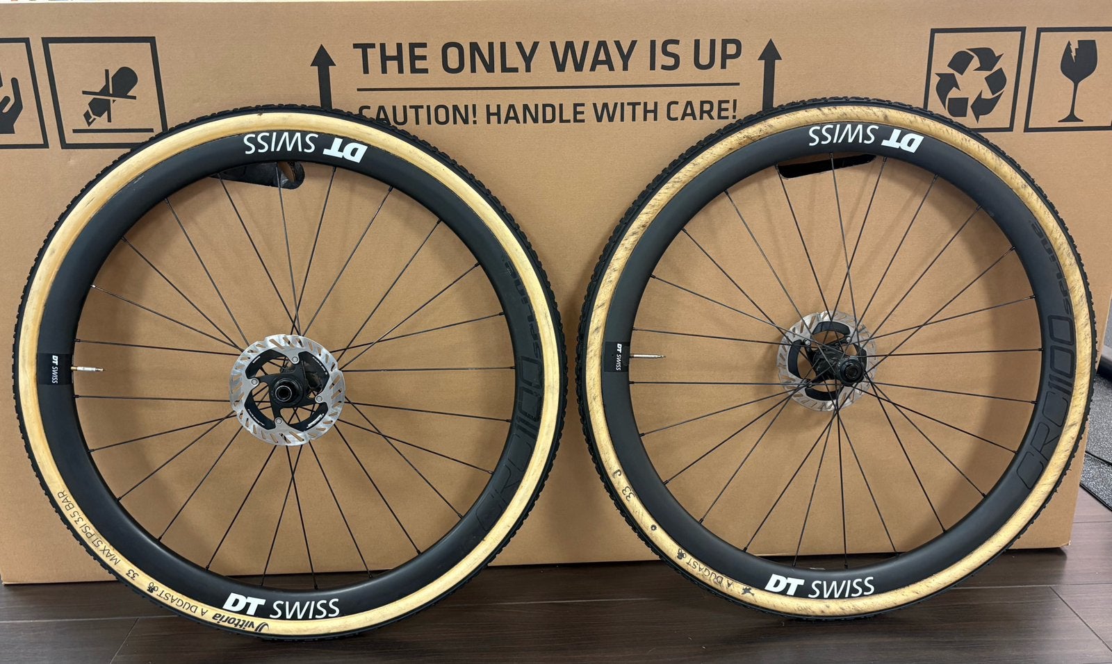 DT Swiss CRC1100 carbon tubewielset, Dugast tubes, topstaat, Fietsen en Brommers, Wiel, Gebruikt, Ophalen of Verzenden, Info