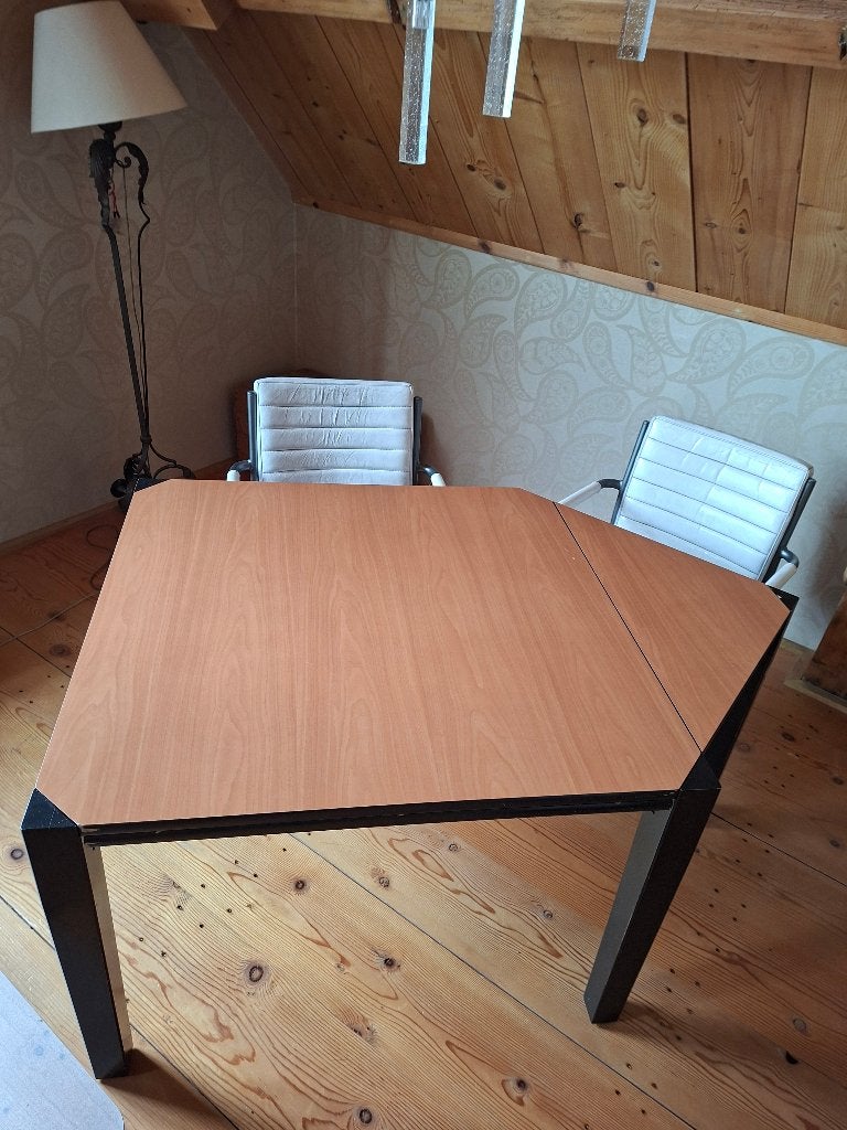 Uitklapbare eettafel, Ophalen, Gebruikt, Overige houtsoorten, Inklapbare hoekstukken.