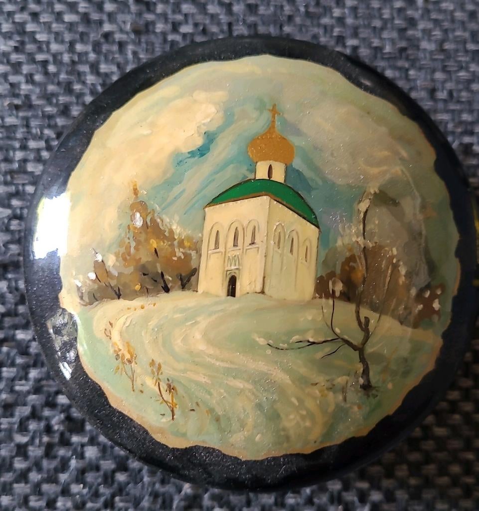 Russisch lakdoosje met orthodoxe kerk Slavisch juwelendoosje, Antiek en Kunst, Ophalen of Verzenden