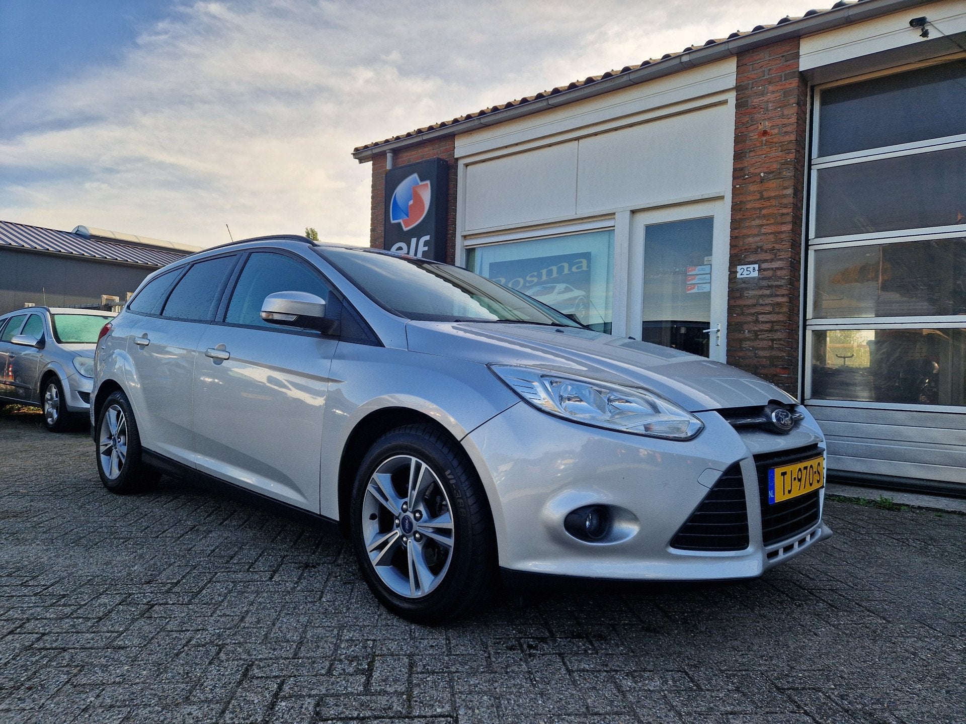 Ford Focus - Wagon ''Trendline'' Navi - Clima - Stoelverwarm, Auto's, Euro 5, Gebruikt, Handgeschakeld, Grijs