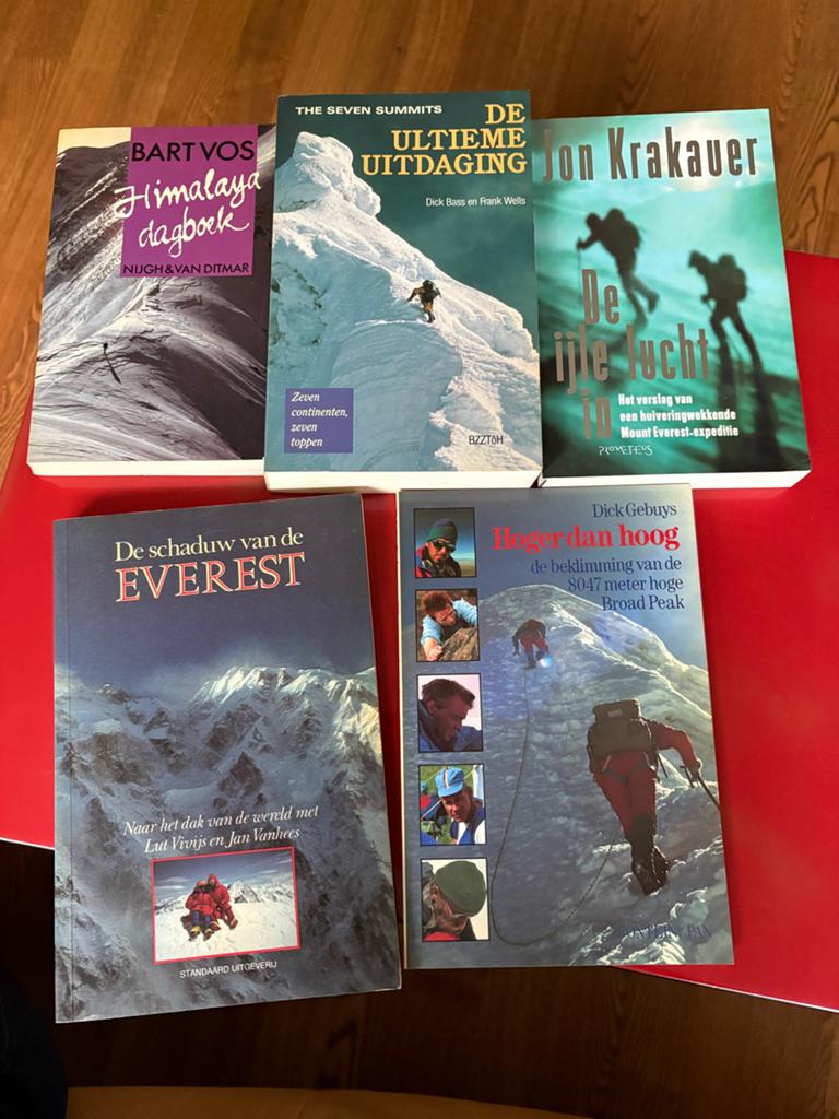 Boeken over bergbeklimmen en expedities (5 stuks), Ophalen of Verzenden, Gelezen