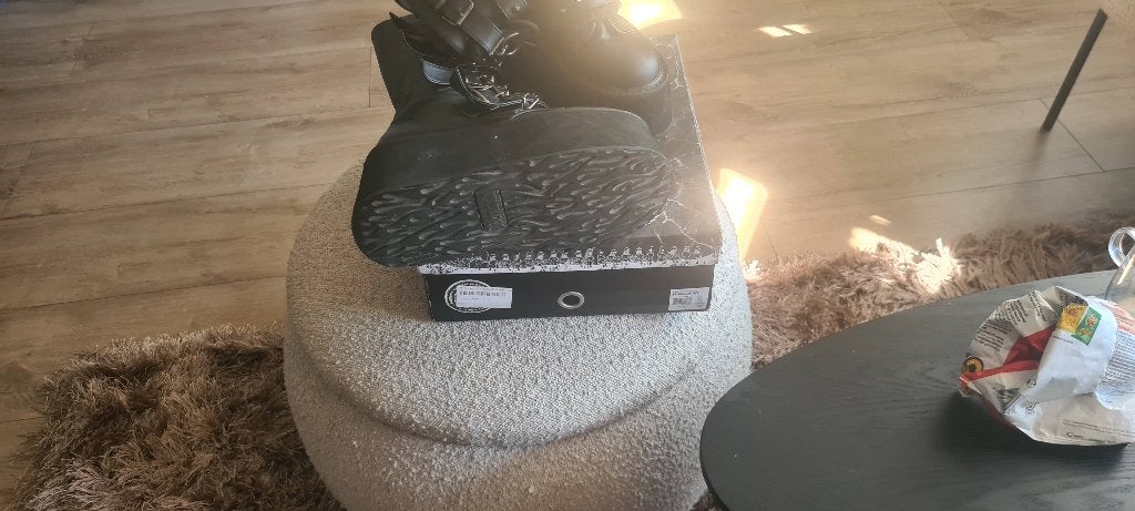 Demonia schoenen maat 40 - Gothic platform laarzen, Kleding | Dames, Schoenen, Hoge laarzen, Zwart, Ophalen of Verzenden, Gedragen