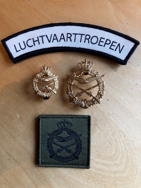 GEZOCHT: Setje LVT, Verzamelen, Verzenden, Luchtmacht, Nederland, Embleem of Badge