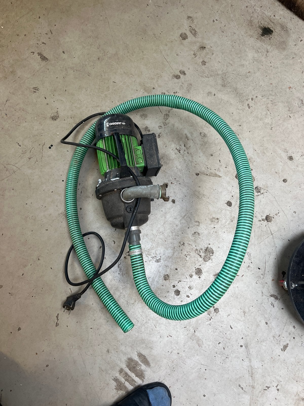 MULTIPLA800 SM hydrofoorpomp met slang, Ophalen, Gebruikt, Elektrisch, Hydrofoorpomp
