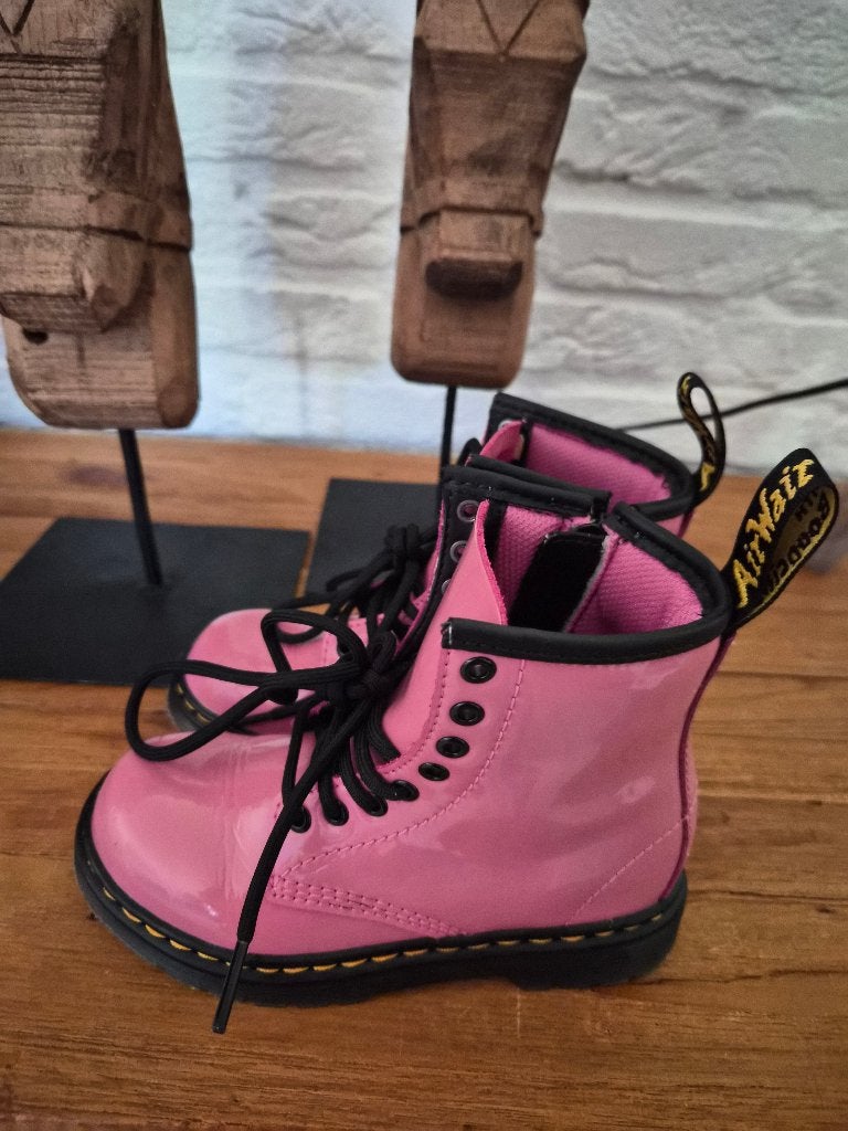 Dr.Martens meisje schoenen maat 28, Kleding | Dames, Nieuw, Ophalen of Verzenden, Roze, Sneakers of Gympen