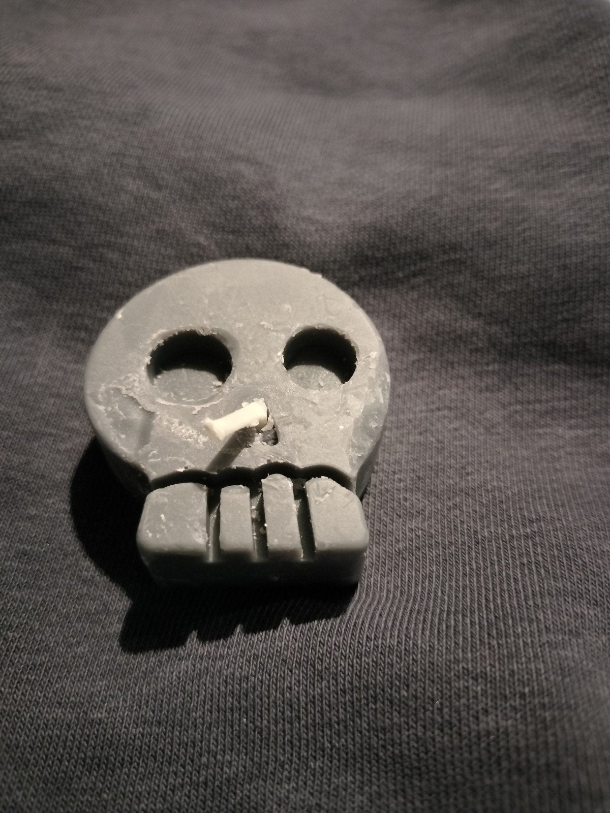 Handgemaakte schedel Halloween kaars - Nieuw, Huis en Inrichting, Overige merken, Ophalen of Verzenden, Grijs, Kaars