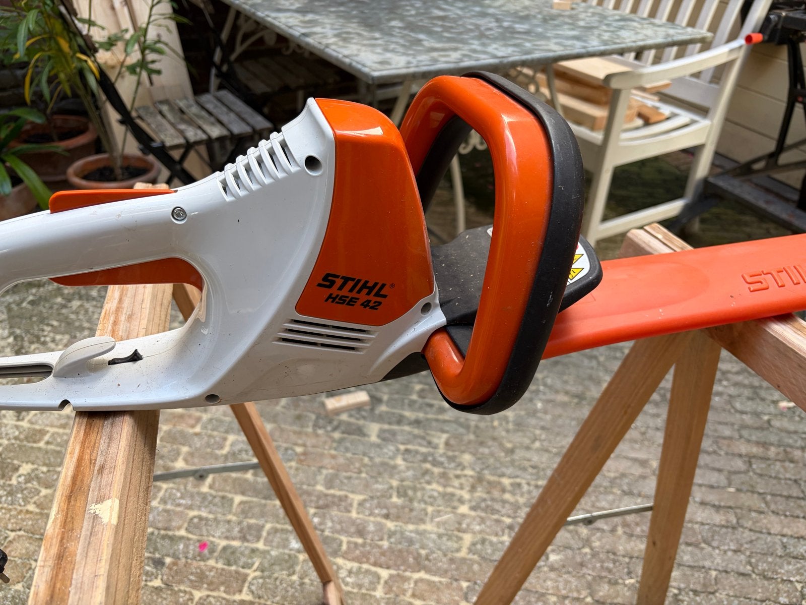 Stihl HSE 42 heggenschaar - 45 cm blad - Zo goed als nieuw, Tuin en Terras, Ophalen of Verzenden, Zo goed als nieuw, Elektrisch