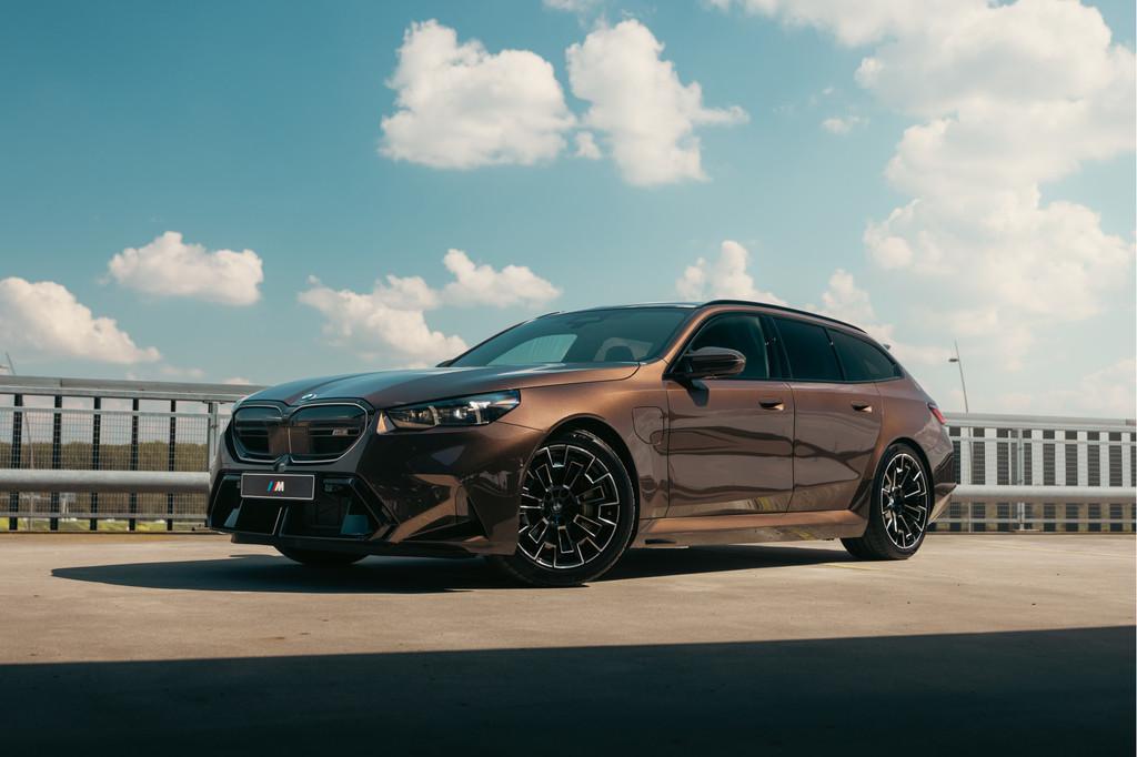 BMW 5 Serie Touring M5 Automaat / Trekhaak / Panoramadak / C, Auto's, Bruin, 4395 cc, Leder, Hybride Elektrisch/Benzine