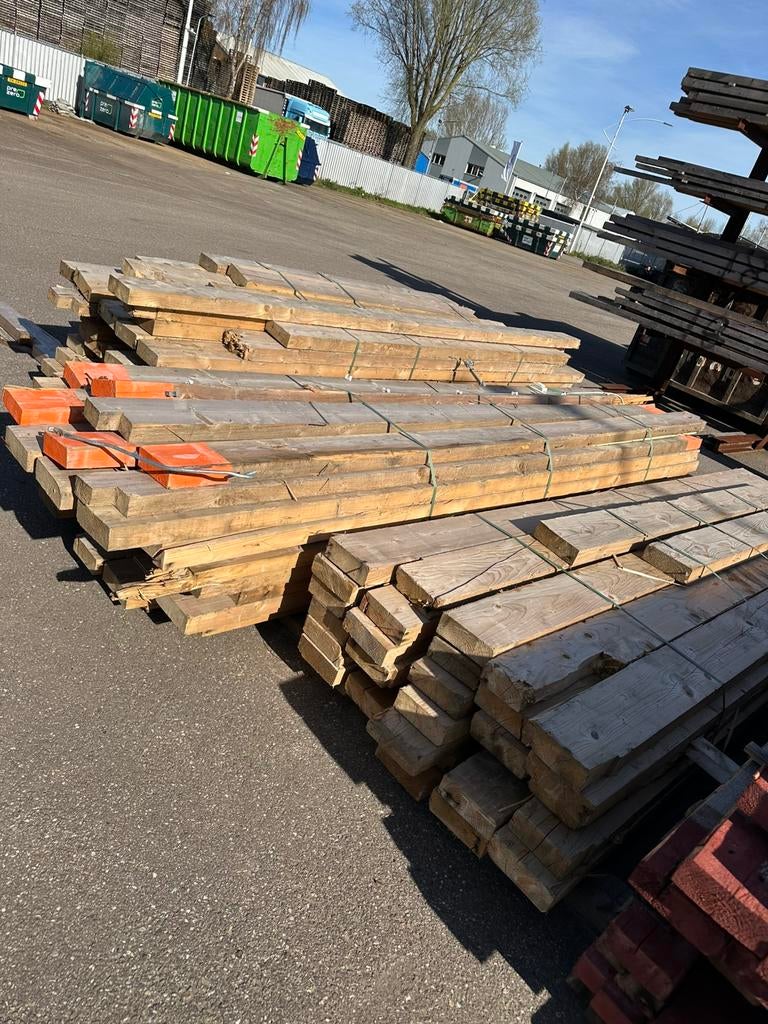 Grote voorraad balken/gordingen/baddingen/hout ontspijkerd, Tuin en Terras, Palen, Balken en Planken, Zo goed als nieuw, Balken