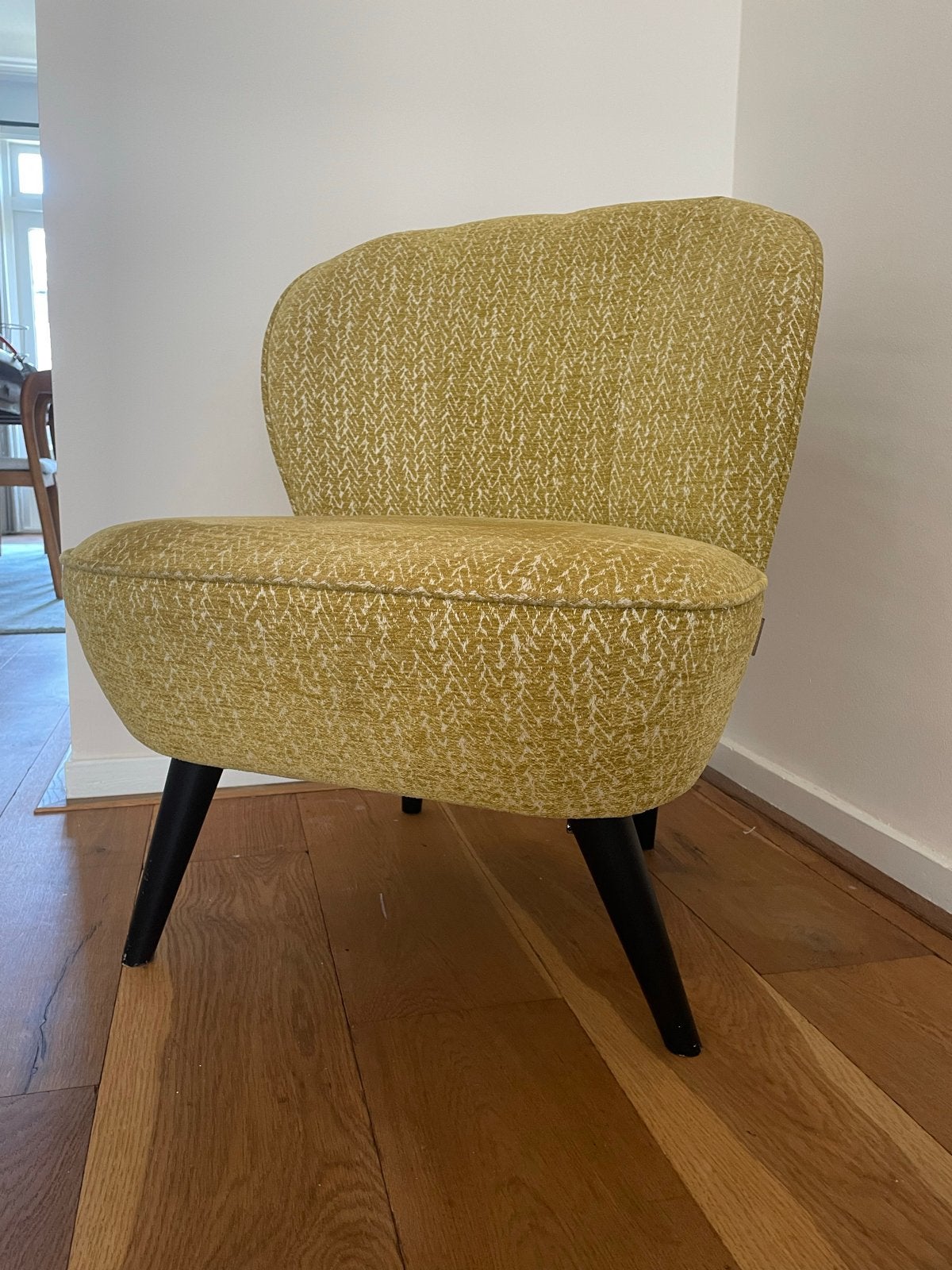 Woood Sara Fauteuil - Comfortabel en Stijlvol, Ophalen, Minder dan 75 cm, Zo goed als nieuw, Stof