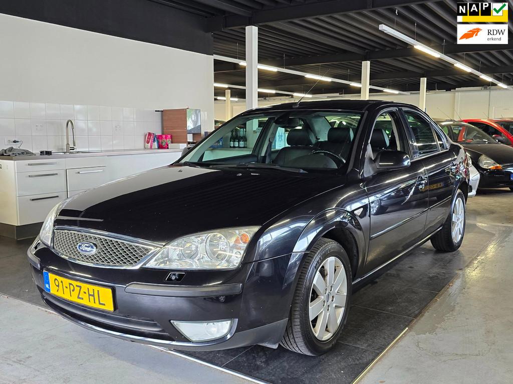 Ford Mondeo 2.0-16V Futura/AUTOMAAT/AIRCO/CRUISE/, Auto's, Ford, Zwart, Mondeo, Zwart, Bedrijf