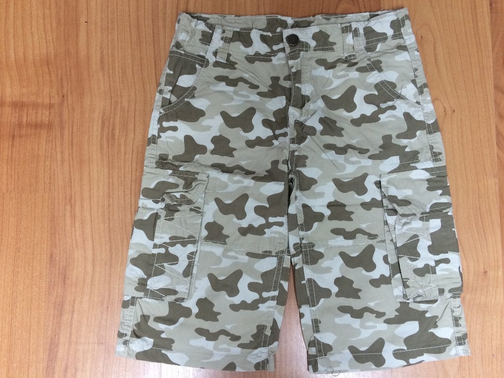SCAMPS & BOYS beige / groen gevlekte korte broek jongen 146, Broek, Gebruikt, Jongen, Scamps & Boys