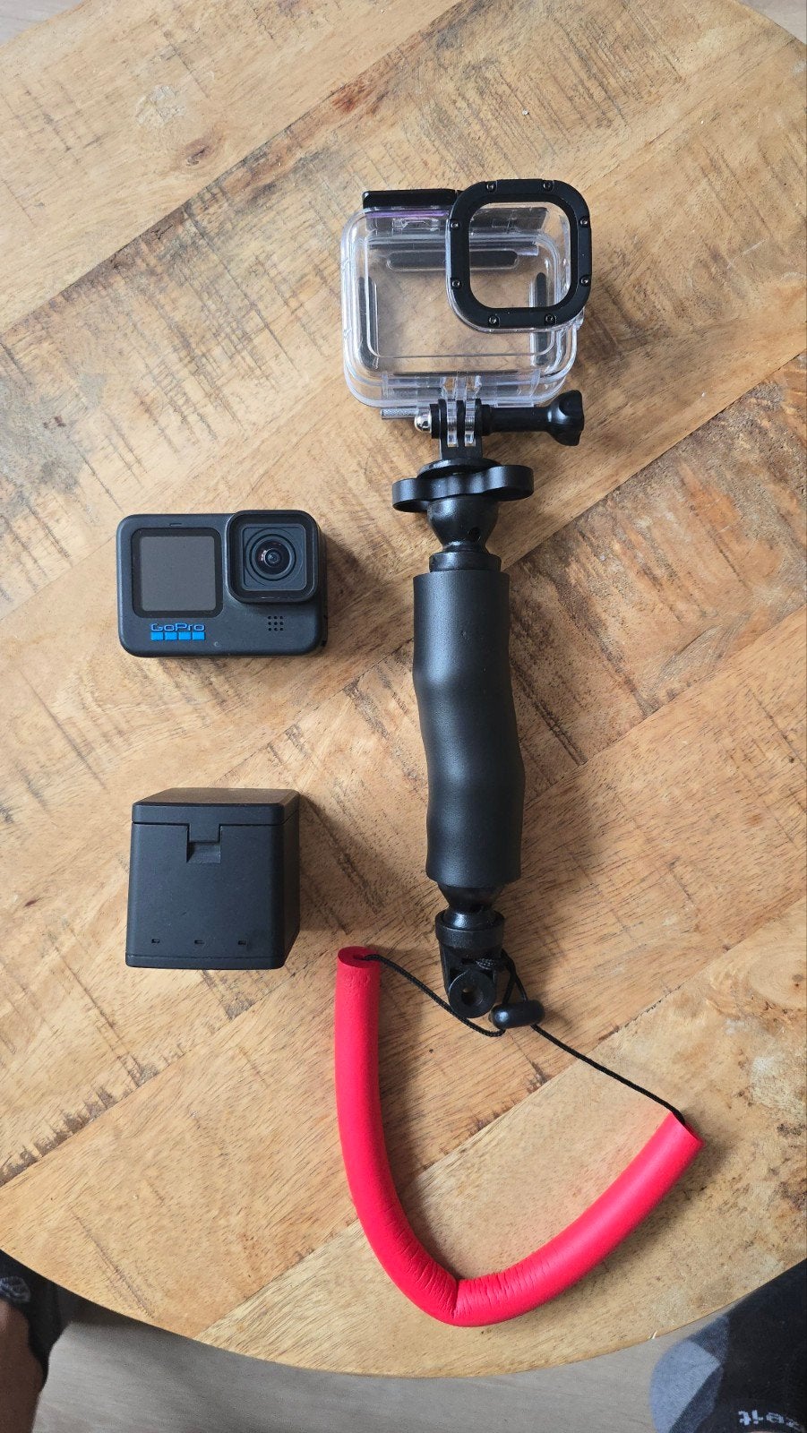 GoPro Hero 10 Black met 3 accu's en accessoires, Audio, Tv en Foto, Actiecamera's, Ophalen, Zo goed als nieuw, GoPro