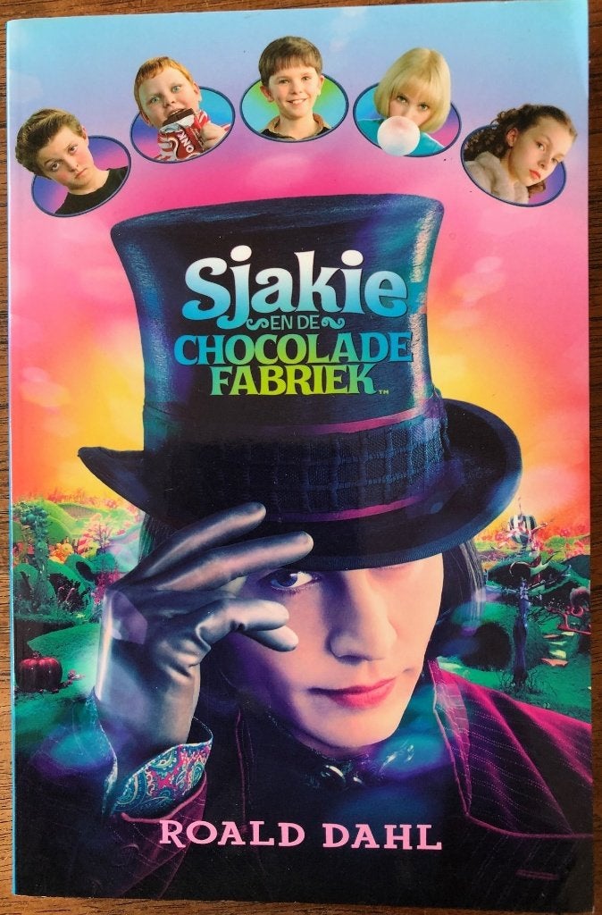 Roald Dahl - Sjakie en de chocoladefabriek, Ophalen of Verzenden, Zo goed als nieuw, Roald Dahl, Fictie algemeen