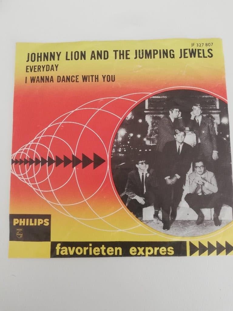 JOHNNY LION AND THE JUMPING JEWELS ( FAVORIETEN EXPRES), Ophalen of Verzenden, Gebruikt, Pop