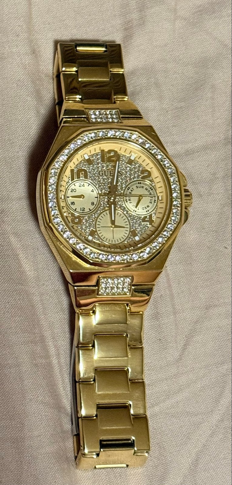 Goudkleurig Guess dameshorloge met strass, Staal, Guess, Polshorloge, Ophalen of Verzenden