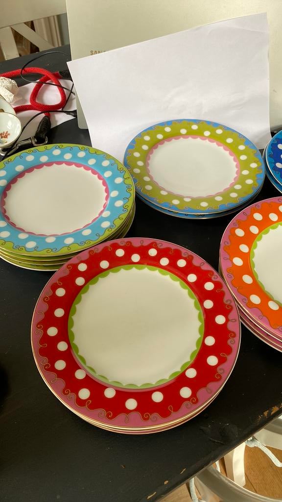 Lot oilily polka dot ontbijtbordjes 16 stuks, Ophalen of Verzenden, Zo goed als nieuw