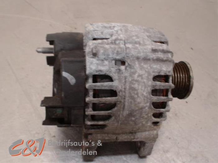 Dynamo van een Renault Trafic, Auto-onderdelen, Motor en Toebehoren, Gebruikt, -, Renault, -