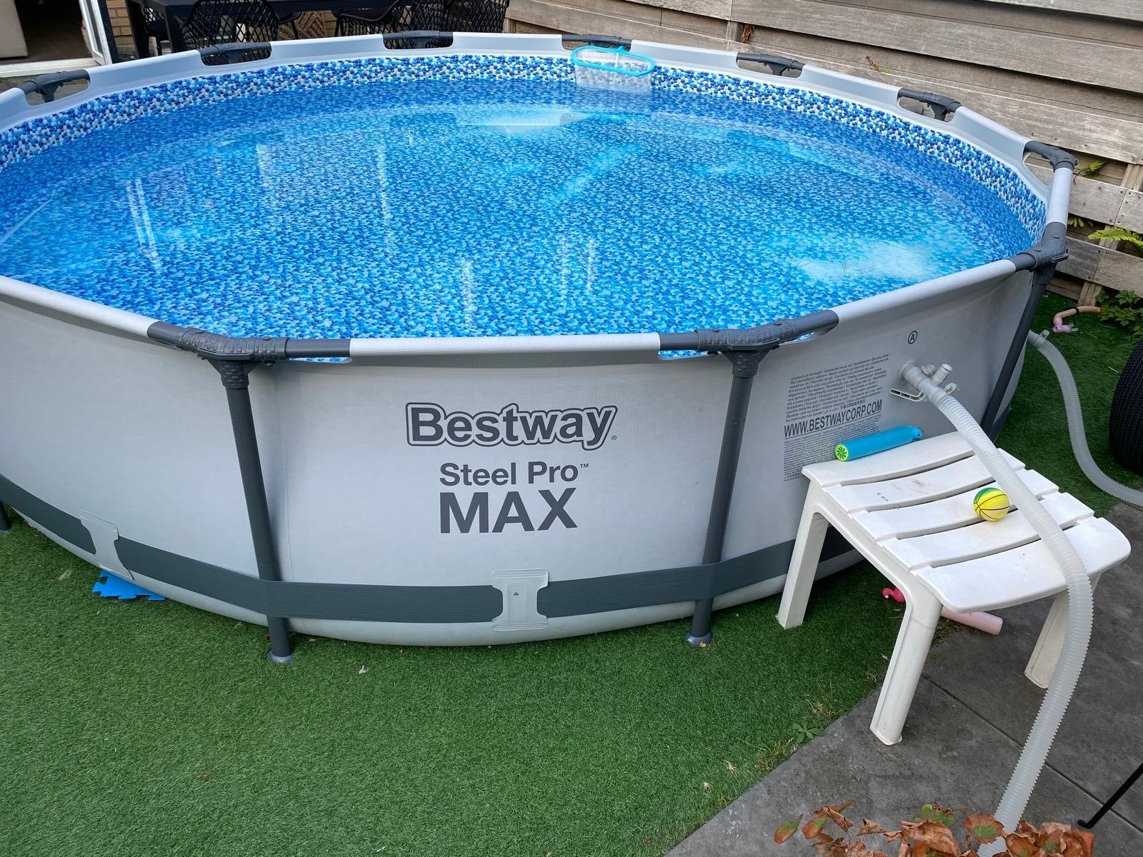 Bestway Steel Pro MAX opzetzwembad met zandfilterpomp, Tuin en Terras, Zwembaden, Ophalen, Gebruikt, Minder dan 80 cm, Rond