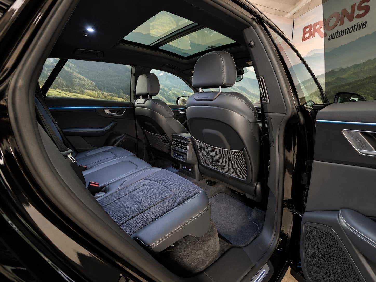 Audi Q8 55 TFSI e quattro Pro S-Line S-Line interieur l Luch, Auto's, Automaat, Gebruikt, 2995 cc, Plug-in hybride