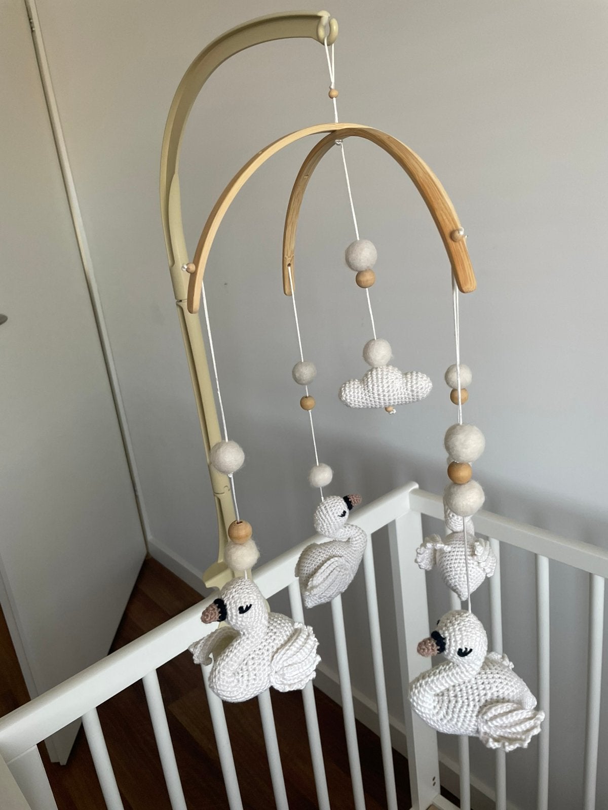 Handgemaakte houten gehaakte babymobiel, Kinderen en Baby's, Kinderkamer | Inrichting en Decoratie, Ophalen of Verzenden, Zo goed als nieuw