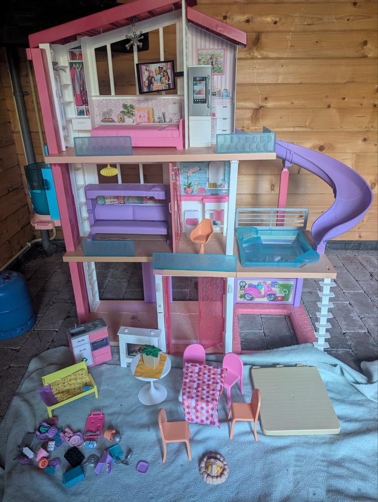 Barbie Droomhuis met Zwembad en Glijbaan + Accessoires, Ophalen of Verzenden