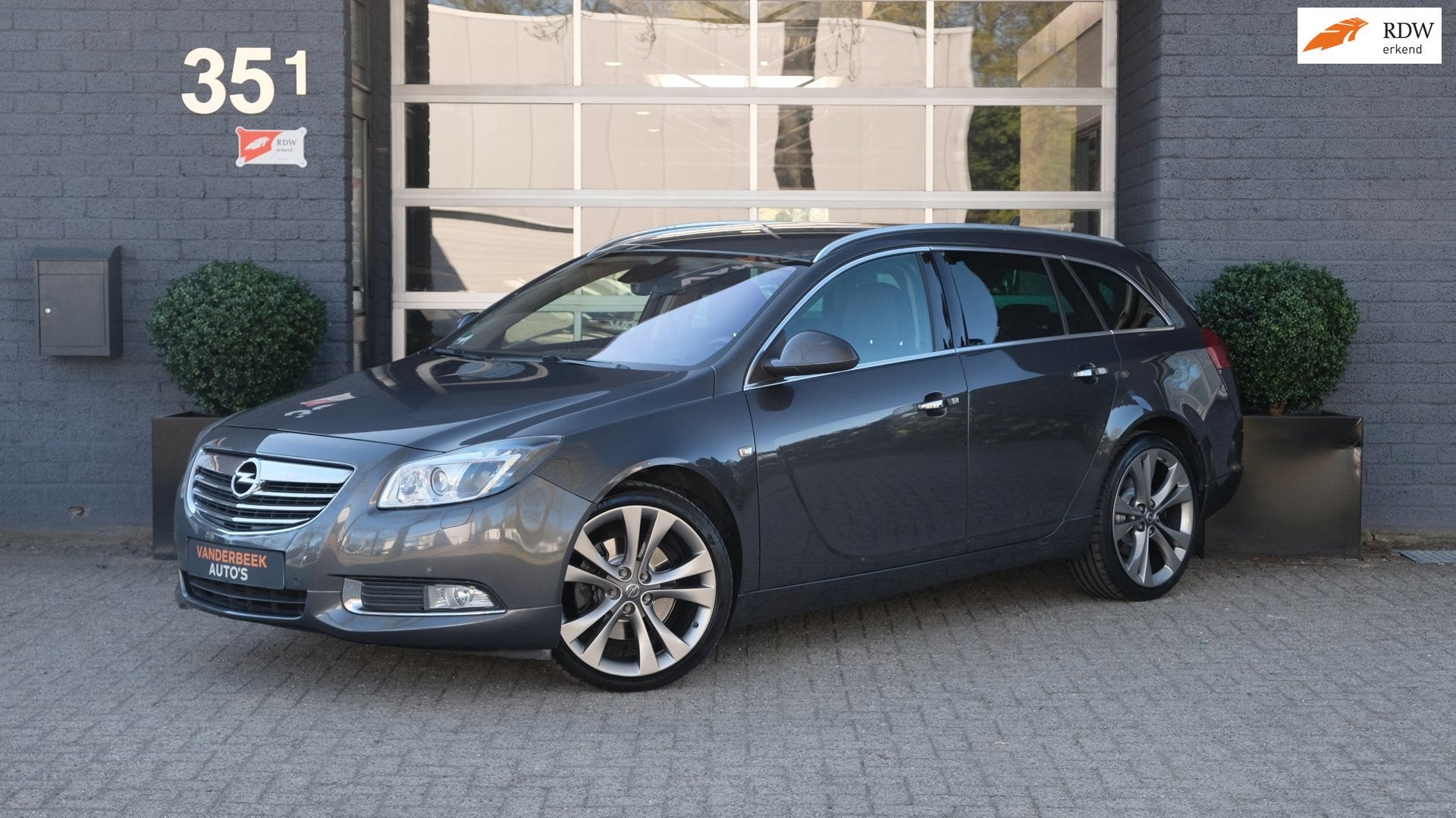 Opel Insignia Sports Tourer 2.8 T Cosmo 4x4 260PK Automaat|L, Auto's, Opel, Automaat, Gebruikt, Zwart, Automatische klimaatregeling
