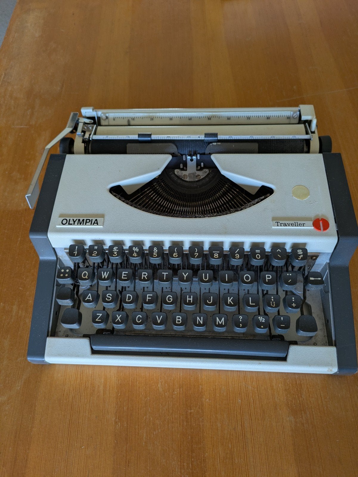 Vintage Olympia Traveller typemachine in koffer, Diversen, Typemachines, Ophalen