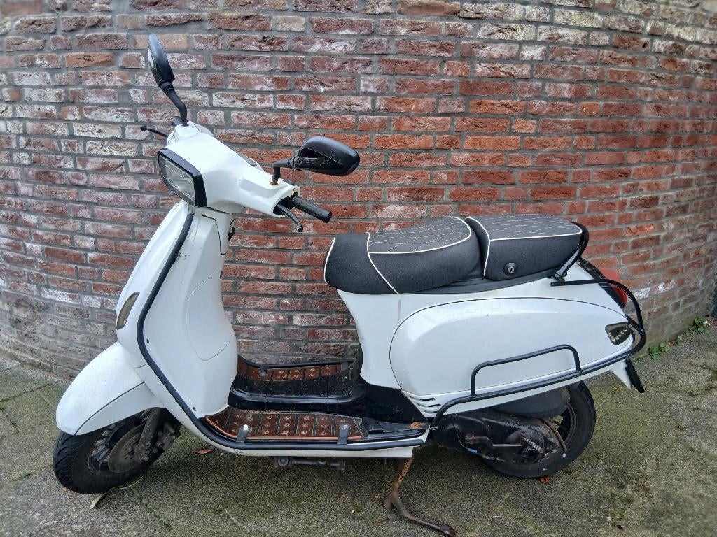 Scooter opknapper, Ophalen, Gebruikt, Benzine, Maximaal 25 km/u