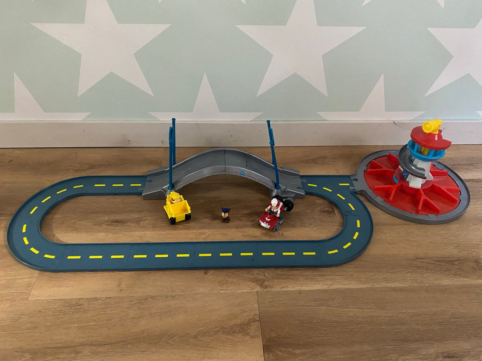 Paw Patrol Baan met Uitkijktoren en Voertuigen, Ophalen of Verzenden, Gebruikt