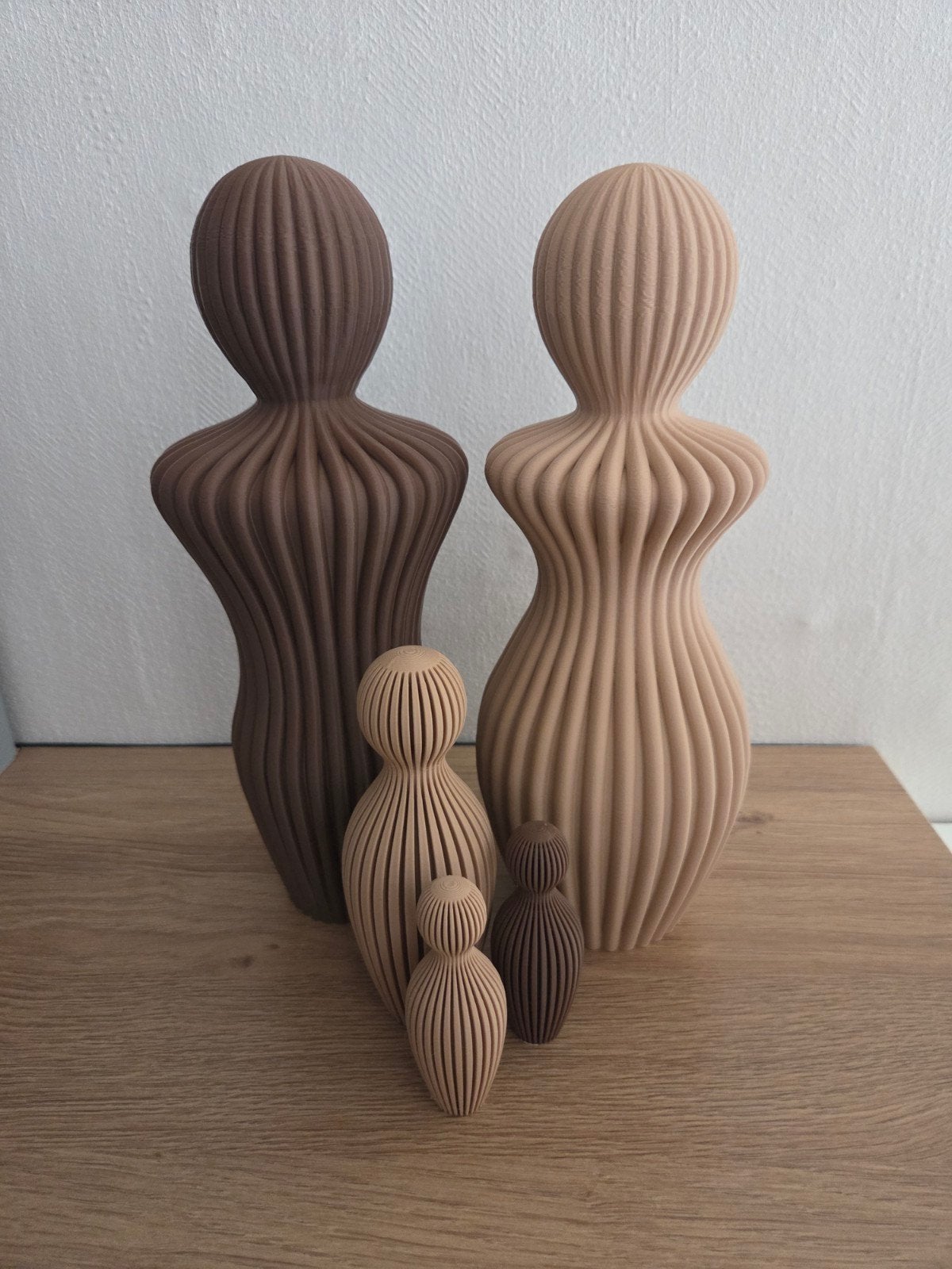 Gezinsbeeldjes op maat: vader, moeder, kinderen, huisdieren, Meerkleurig, Nieuw, Kunststof, Ophalen of Verzenden